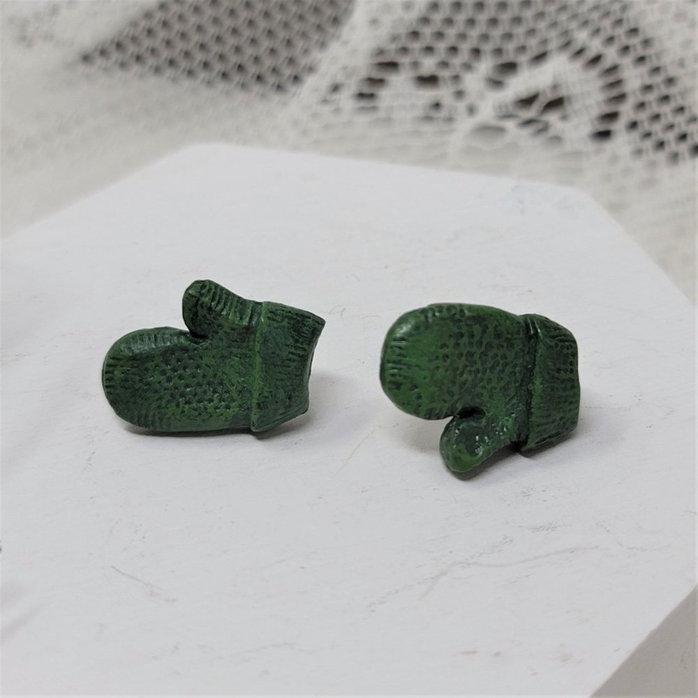 Cute Holiday Mittens Earrings Green Pierced Post